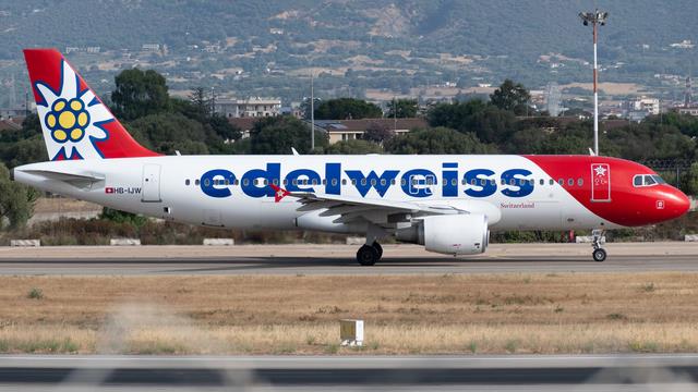 HB-IJW:Airbus A320-200:Edelweiss Air